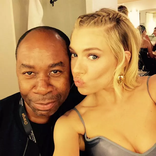 Sienna Miller ne-a cucerit cu aceasta coafura stylish, perfecta pentru tunsoarea bob!