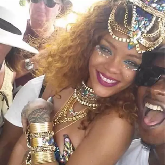 @badgalriri (5)