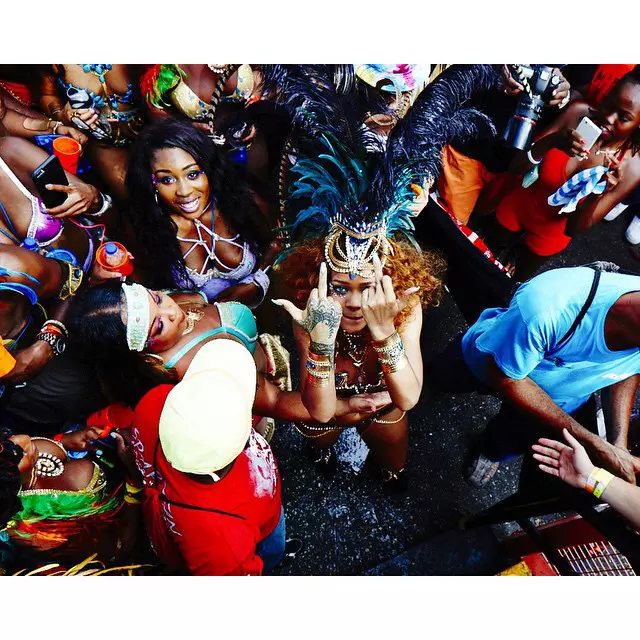 @badgalriri (7)