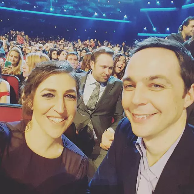 Mayim Bialik si Jim Parsons