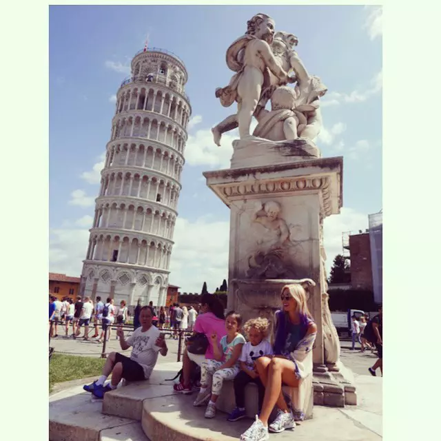 Vizita la Turnul din Pisa