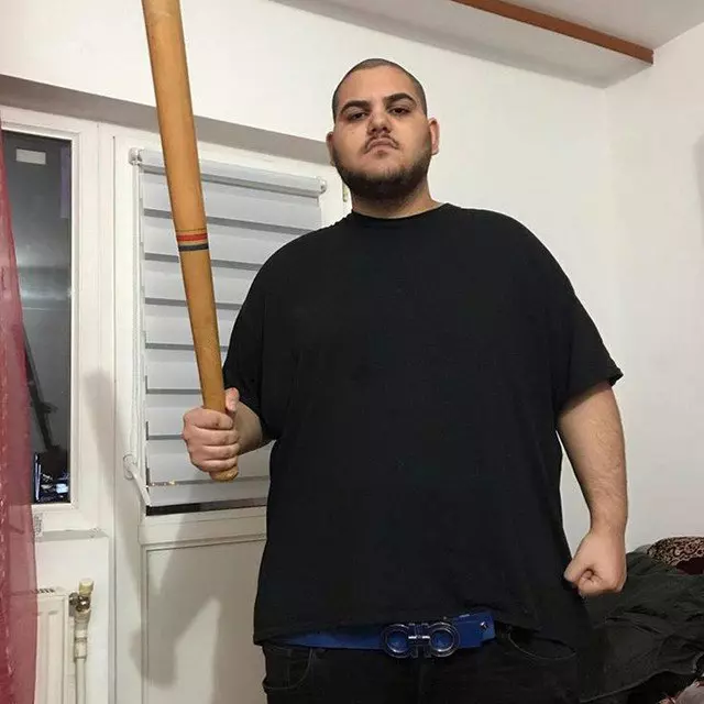 alberto-grasu-tineri-participat-petrecerea-revelion-vila-distrusa-revelion-743795