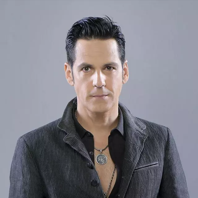 ab6761610000e5eb3ef8792eb1b19c216e5acb3a-1