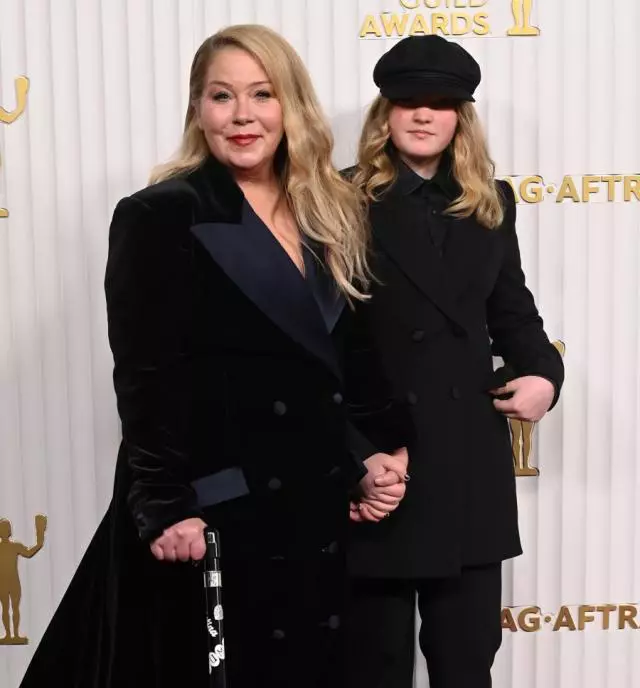 christina applegate pe covorul soru