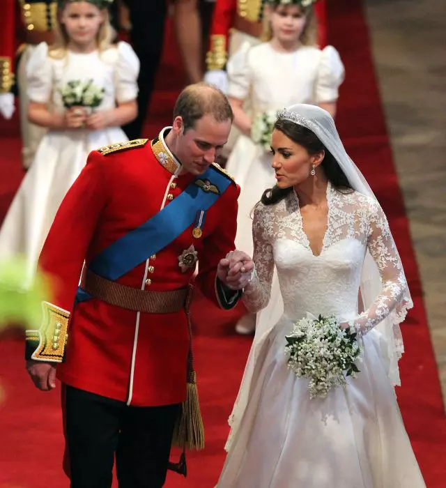 kate-middletin-si-printul-william-spre-altar