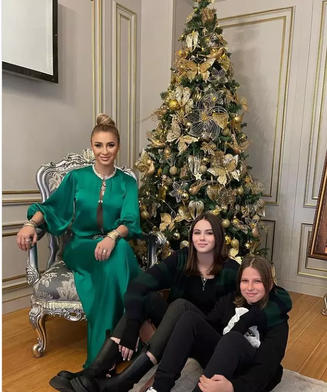 Anamaria-Prodan-si-copiii-1