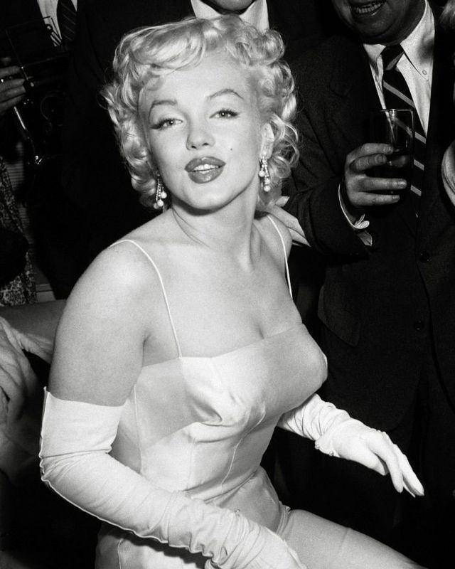 O boală ginecologică i-a distrus viața lui Marilyn Monroe. Cea mai faimoasă blondă a tuturor timpurilor suferea de endometrioză