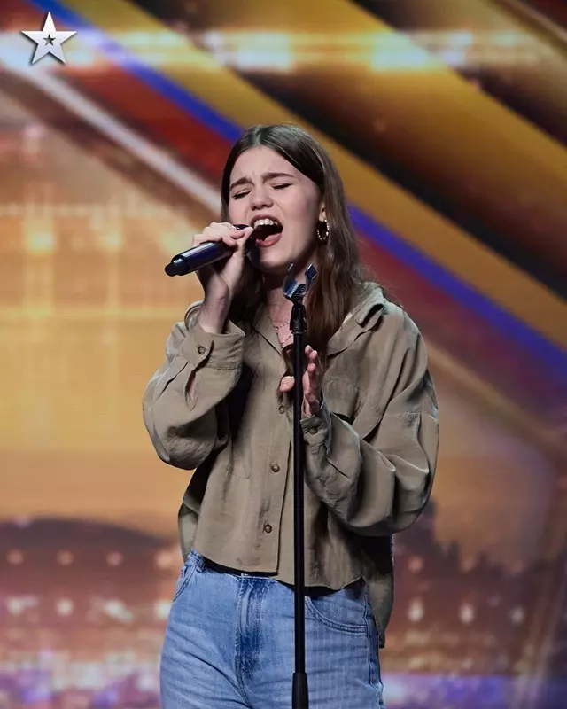 Maya Giotea, o româncă de 14 ani a obținut Golden Buzz la Britain’s Got Talent (1)