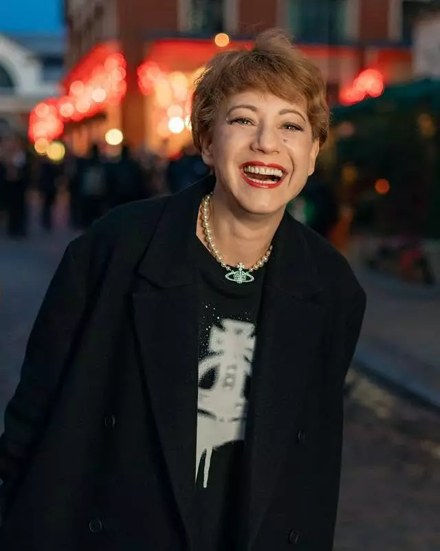 Mirela-Oprisor-10
