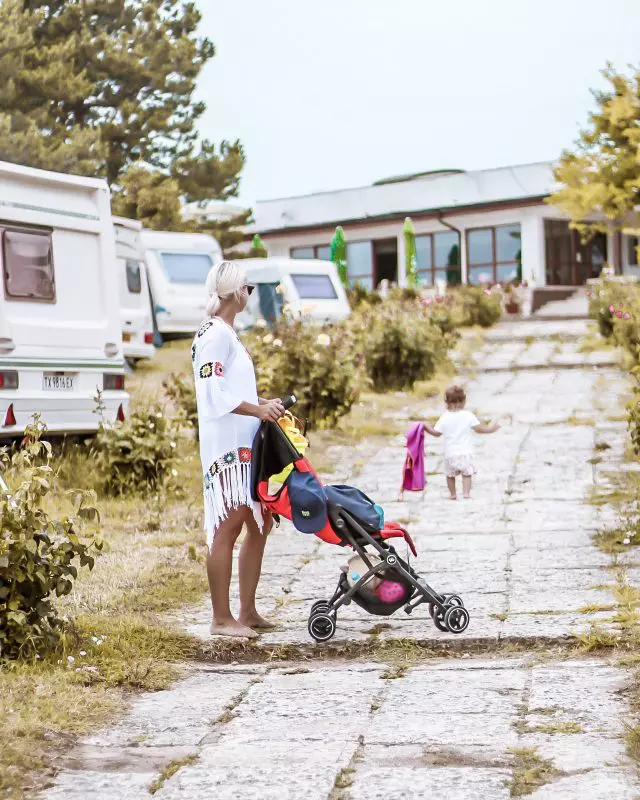 Jojo in vacanta cu cortul
