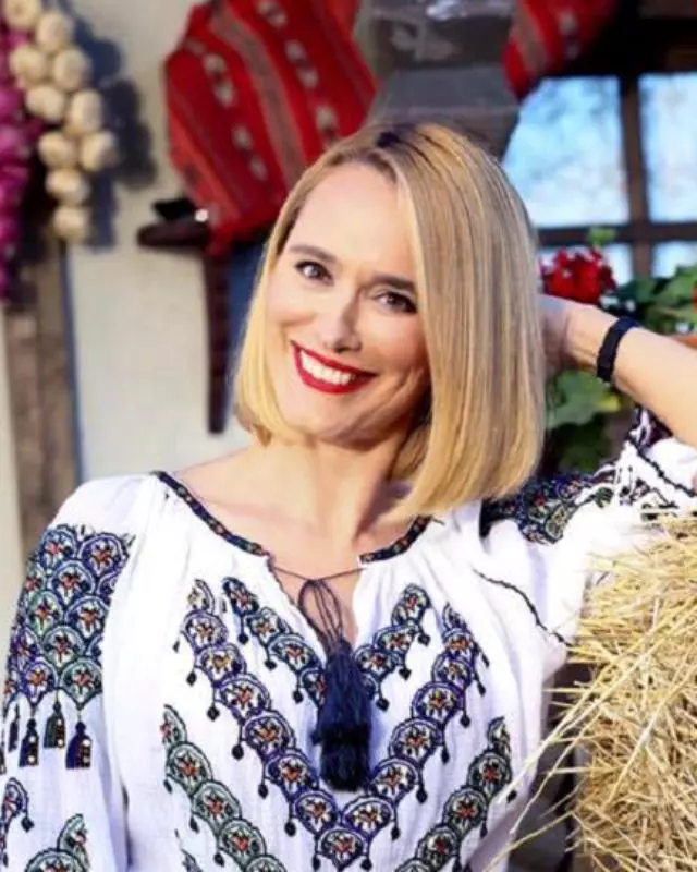 Coafura pe care a consacrat-o Andreea... Sau invers.