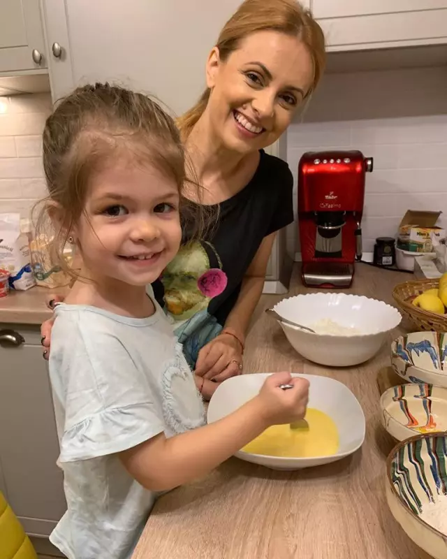 Simona-Gherghe-si-Carla