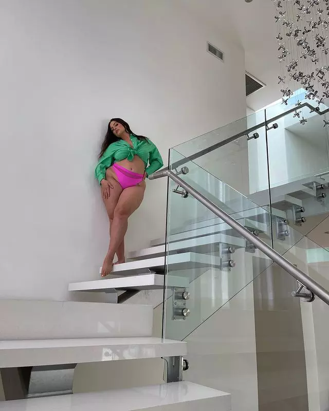 ashley-graham-insarcinata-1