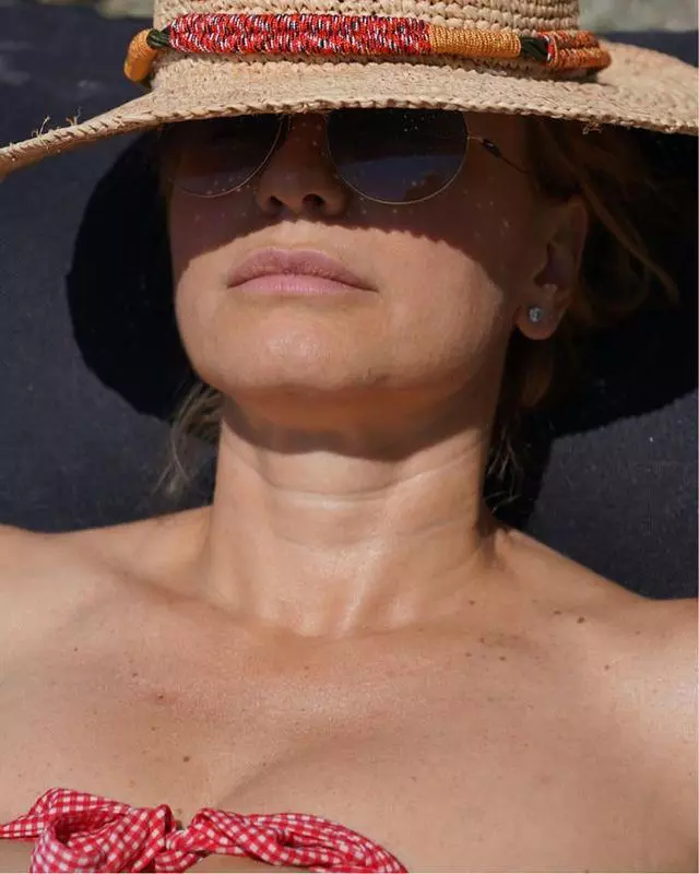 de-ce-lipseste-andreea-esca-de-la-stirile-protv-9