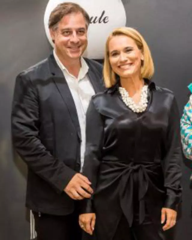 Andreea-Esca-salariu-11