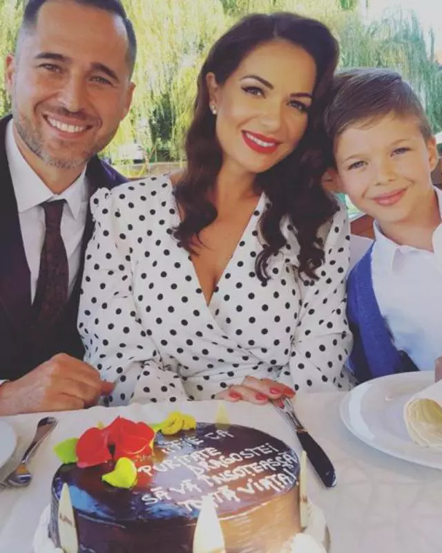 cu-ce-se-ocupa-deea-maxer-8