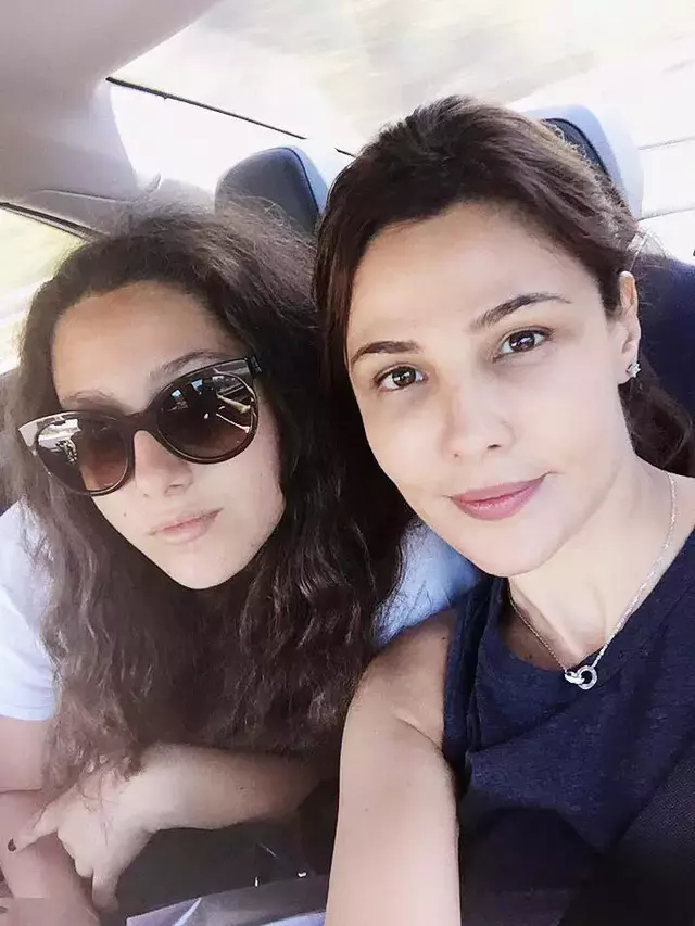 oana-cuzino-si-fiica-3