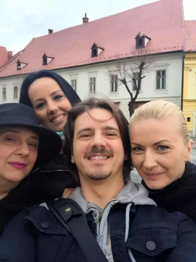 Mihai-petre-si-familia