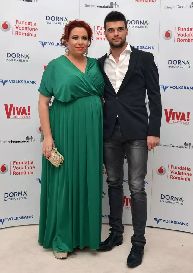 Oana Roman si iubitul sau, Marius