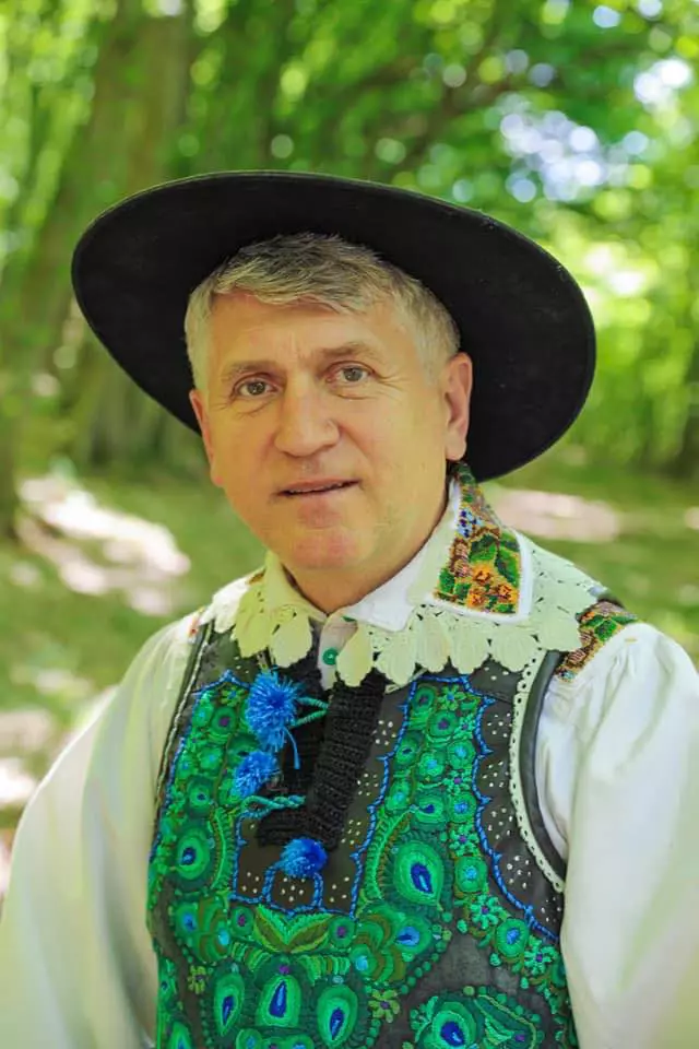 cristian pomohaci cu palarie