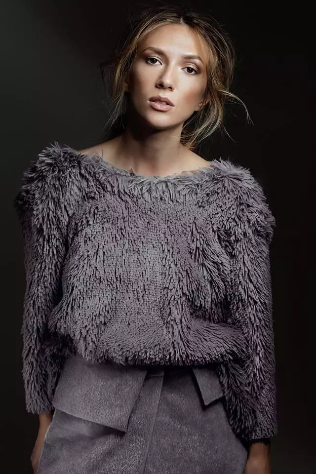 Adela Popescu