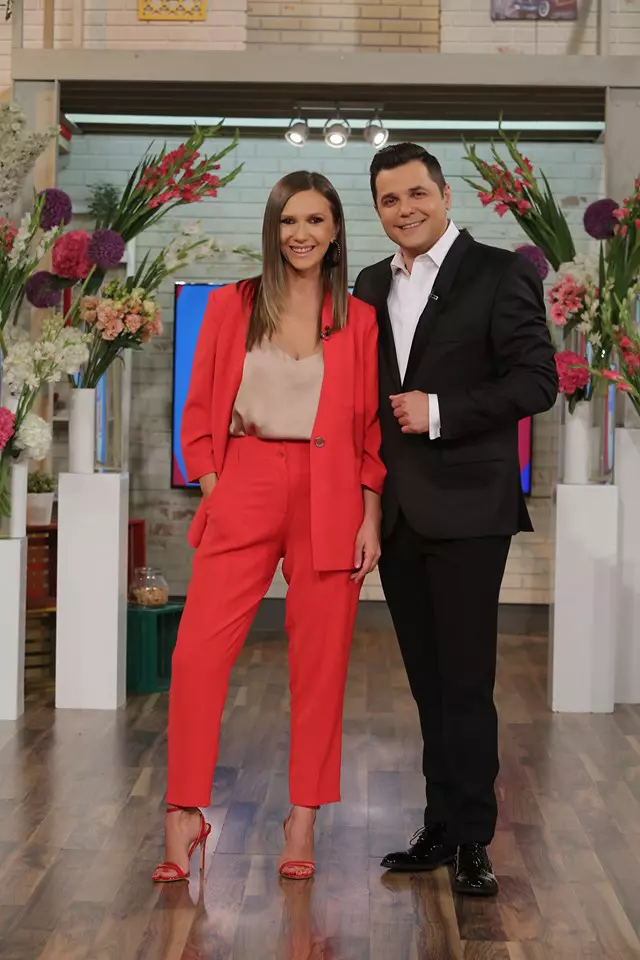 Adela Popescu si Cove