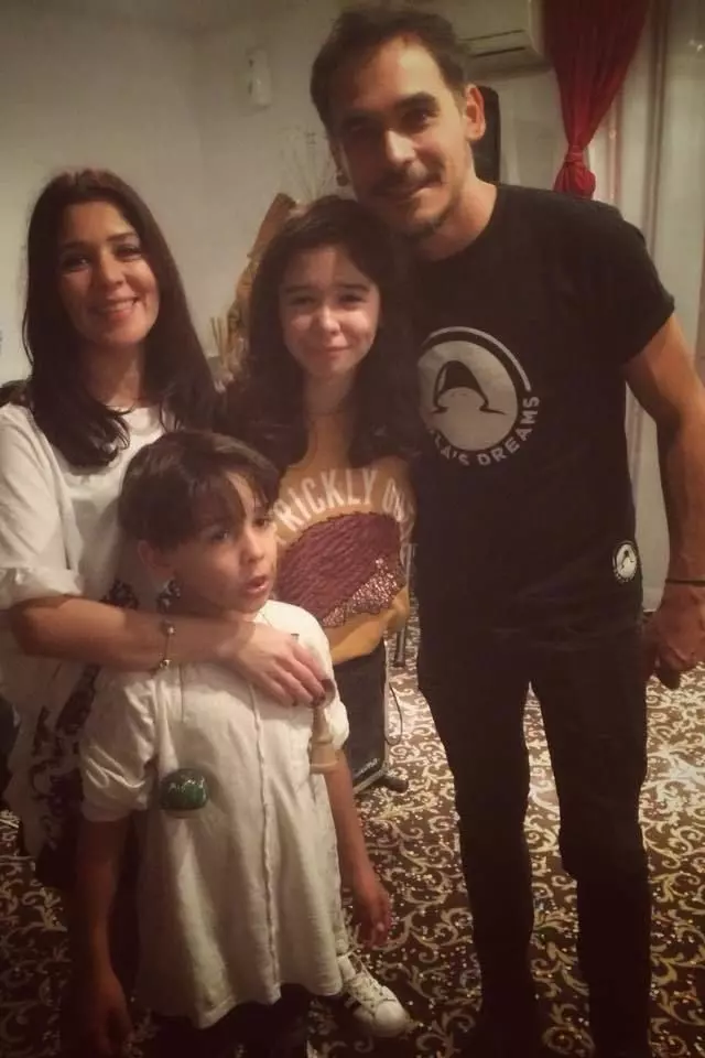 Răzvan-Simion-și-familia