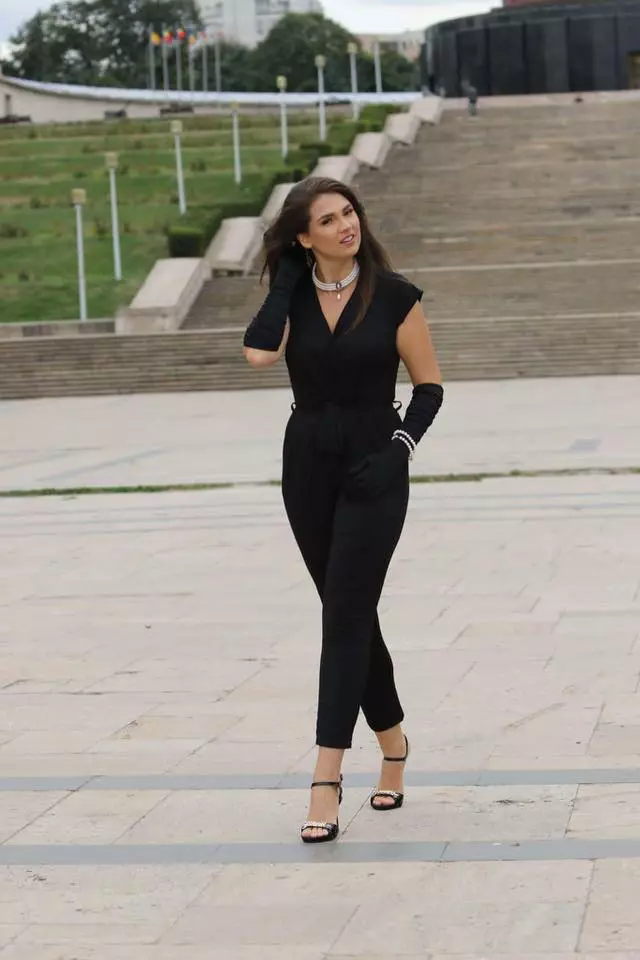 Cine-este-Dominique-fata-lui-Marius-Lăcătuș-care-joacă-în-serialul-Adela-6