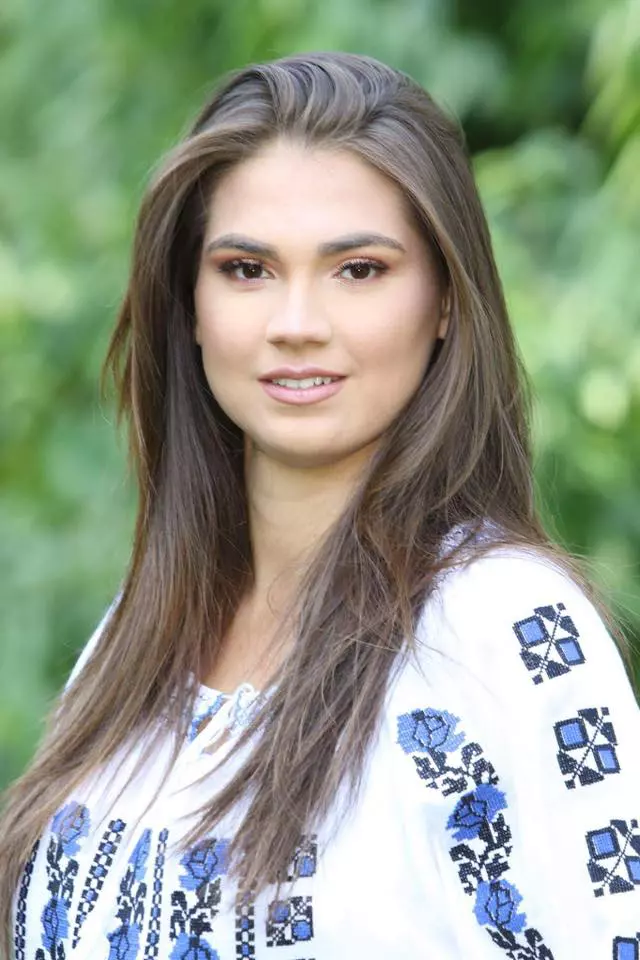 Cine-este-Dominique-fata-lui-Marius-Lăcătuș-care-joacă-în-serialul-Adela-7