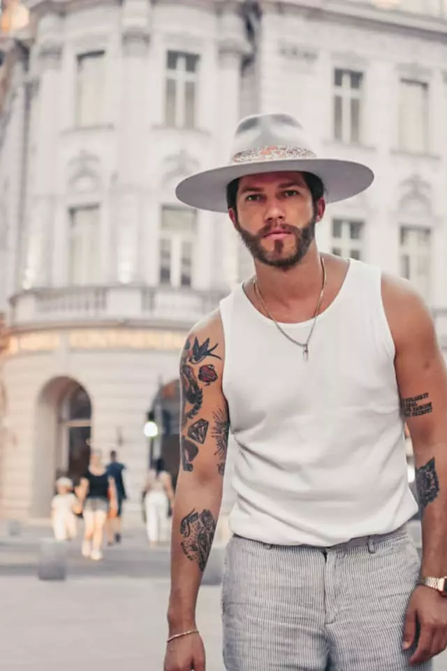 11859974937599591673665786151965509514401102n