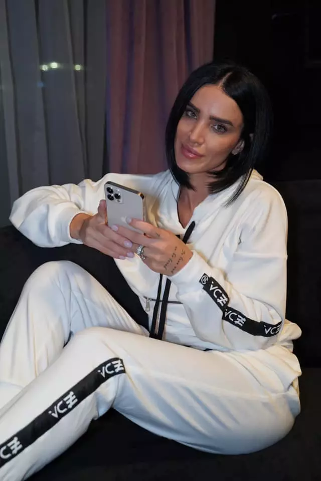 Adelina-Pestritu-7-1