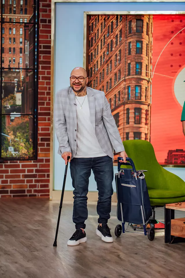 cine-este-cristi-mitrea-2