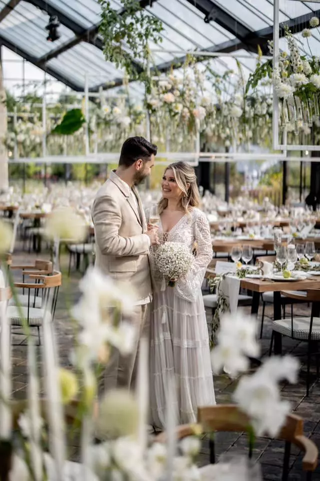 nunta-anului-gina-pistol-senzationala-in-a-doua-rochie-de-mireasa-pe-care-a-purtat-o-la-petrecere_3-5