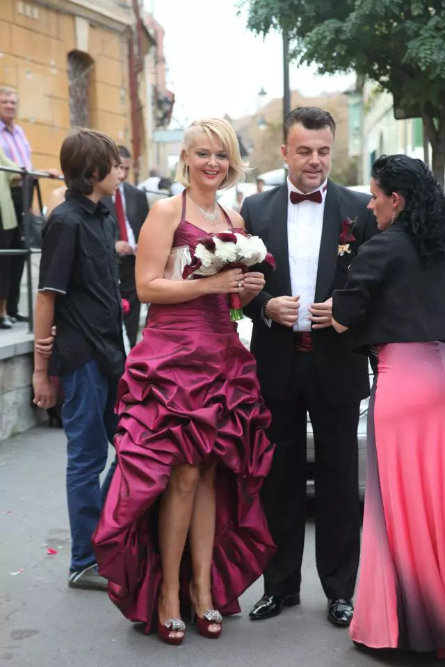 528617_10151200213232430_259741819_n