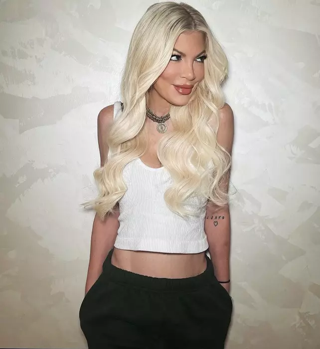 tori spelling 776