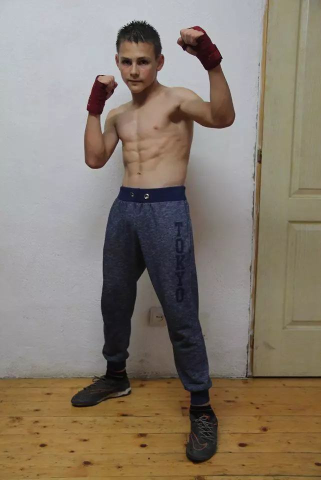 ce-a-ajuns-sa-faca-micul-hercule-la-14-ani-giuliano-stroe-copilul-roman-care-a-facut-inconjurul-lumii_1