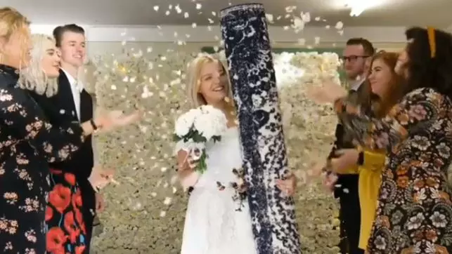 Bekki-Cocks-s-a-căsătorit-cu-un-covor-2