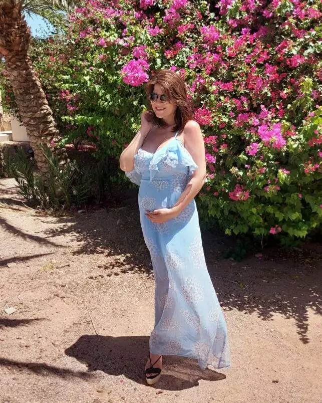 geanina-lungu-rochie-albastra-e1623406705922