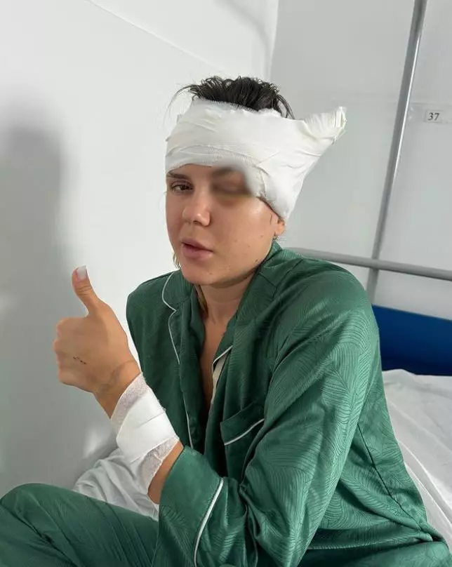 emily-burghelea-operatie