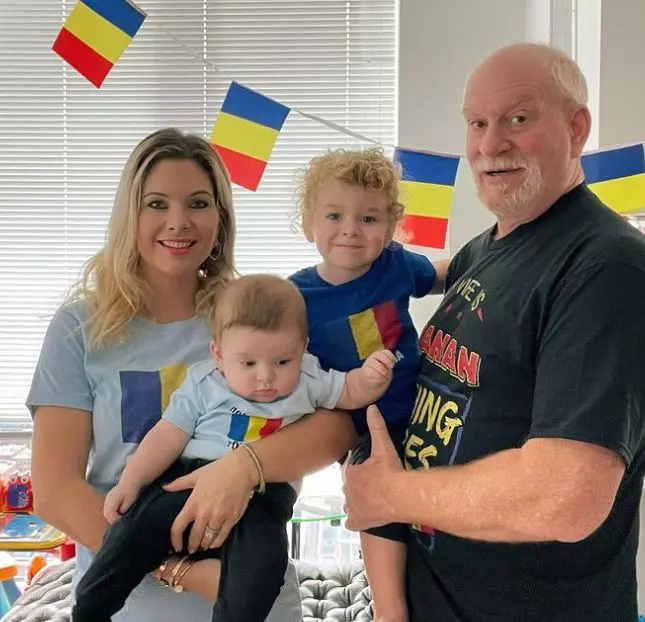 cum-s-au-cunoscut-iasmina-hill-si-sotul-ei-8