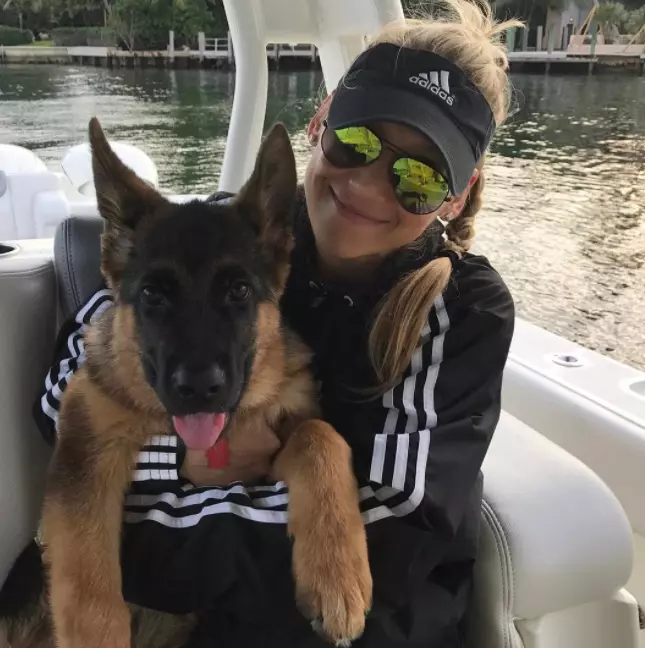anna kournikova si cainele