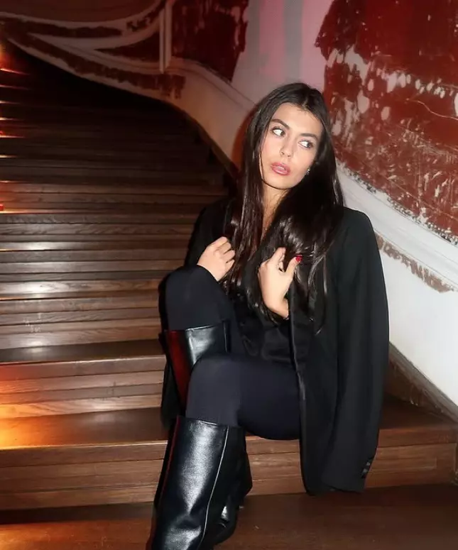 mayra dumitrescu 4