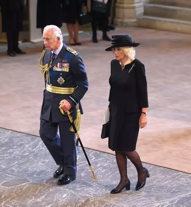 Va deveni sau nu Camilla regina Angliei dacă Charles moare înaintea ei? Ce o așteaptă pe consoartă