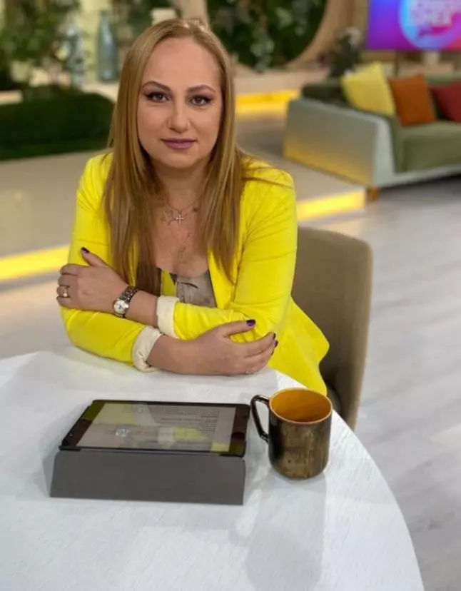 cristina demetrescu 6