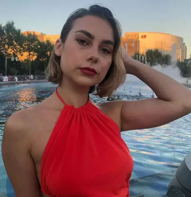 alexandra-mucea-survivor-3