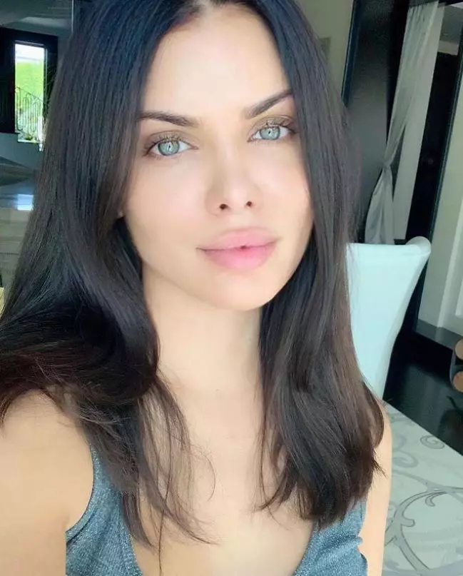 ileana-lazariuc-costum-de-baie-3