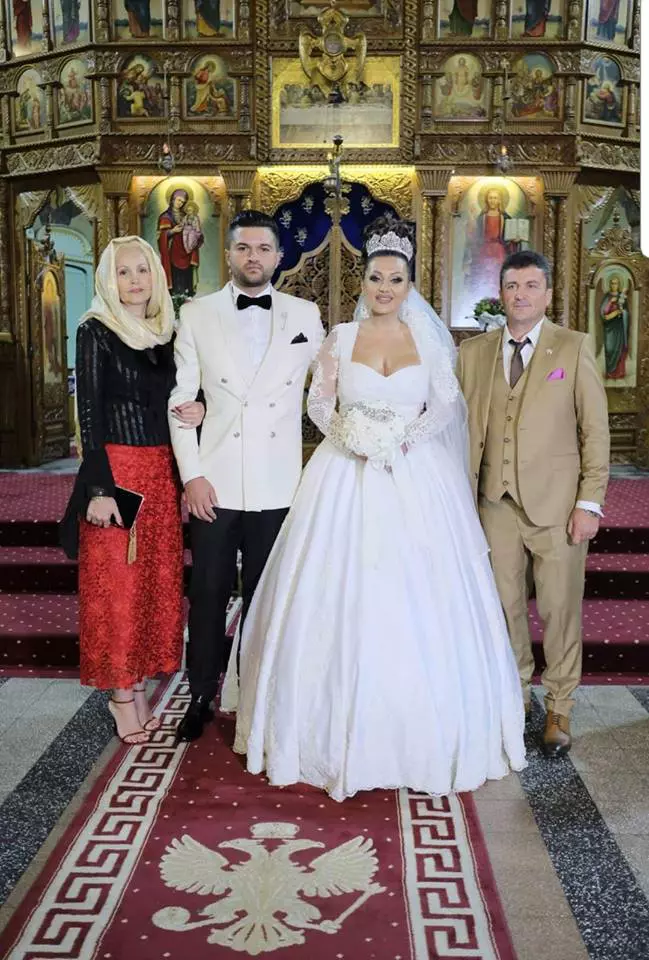 Bianca Rus s-a măritat după o lună de relaţie