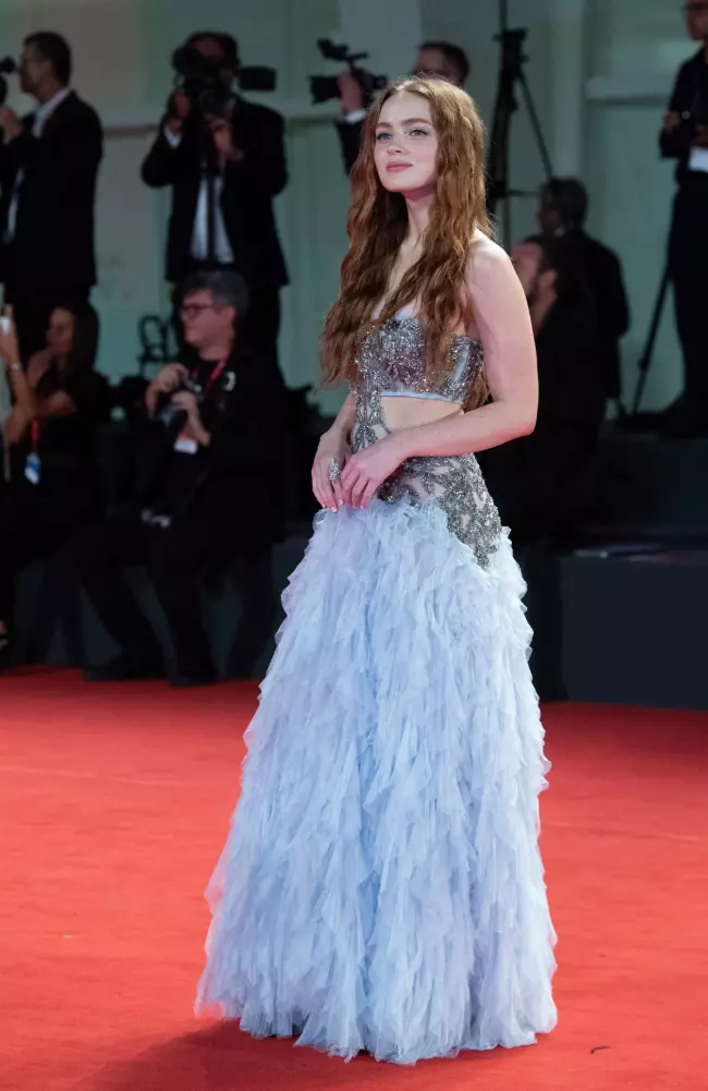 1.-Sadie-Sink-în-Alexander-McQueen-1
