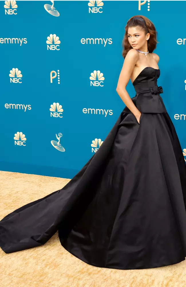 3. Zendaya în Valentino
