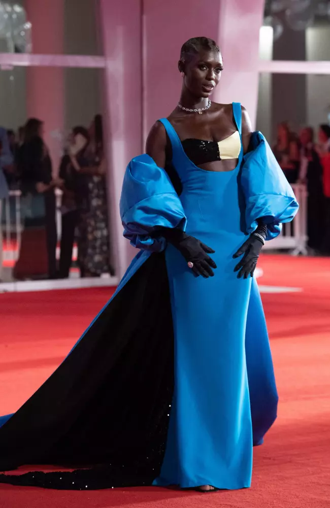 5.-Jodie-Turner-Smith-în-Harbison-Studio-1